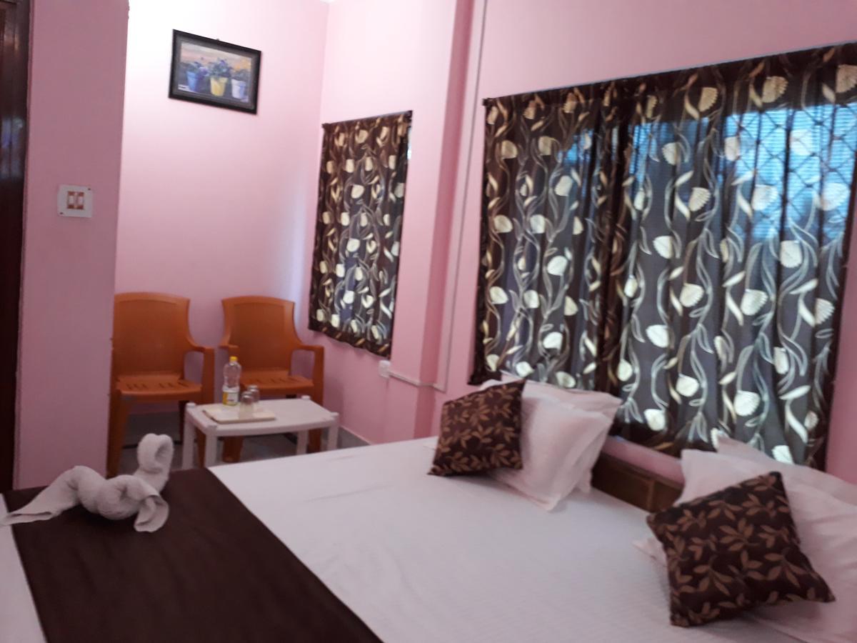 Hotel Gunjan プリ エクステリア 写真