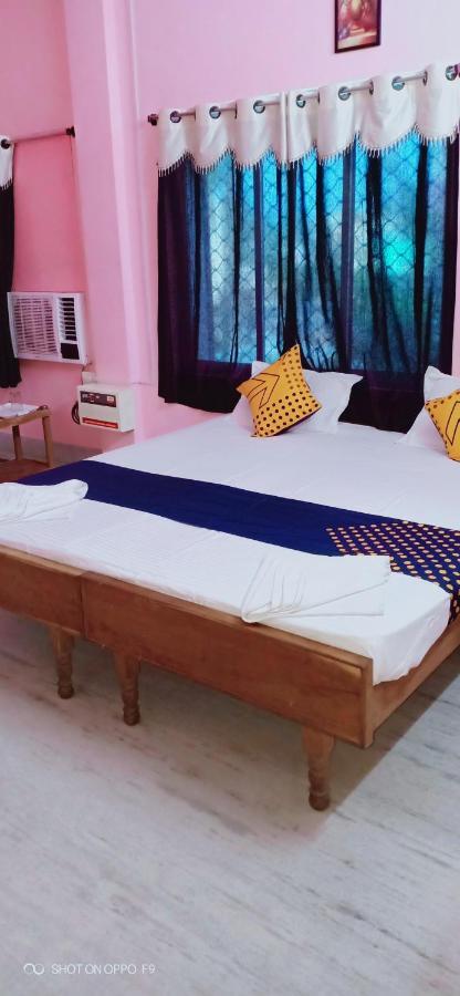 Hotel Gunjan プリ エクステリア 写真