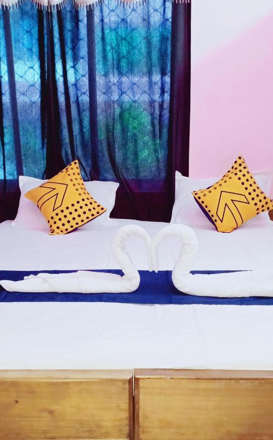 Hotel Gunjan プリ エクステリア 写真