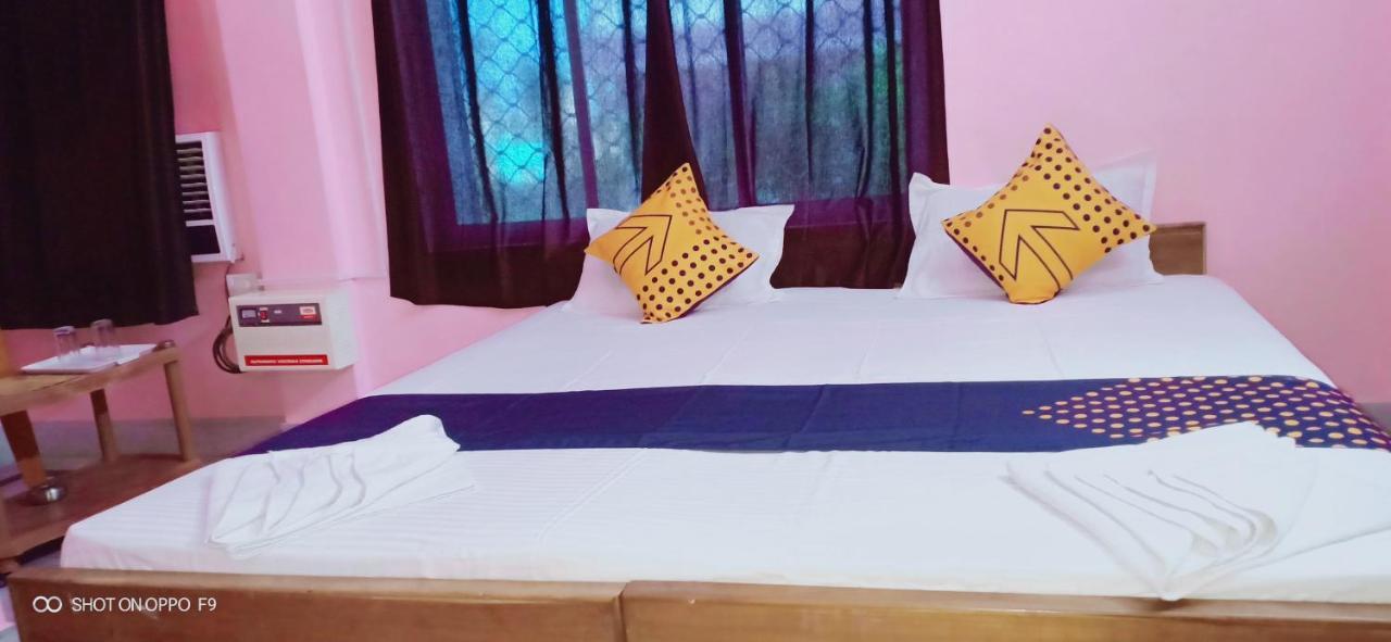 Hotel Gunjan プリ エクステリア 写真