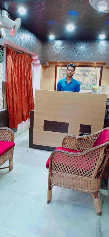Hotel Gunjan プリ エクステリア 写真